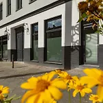 Coolest Apartment In Berlin, Easy Check-In, Big & Cozy, Near City Center - Especially For Groups!