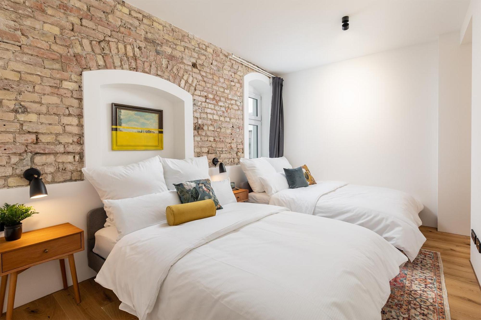Appartement Coolest In Berlin, Easy Check-in, Big & Cozy, Near Center - Especially For Groups! Berlijn