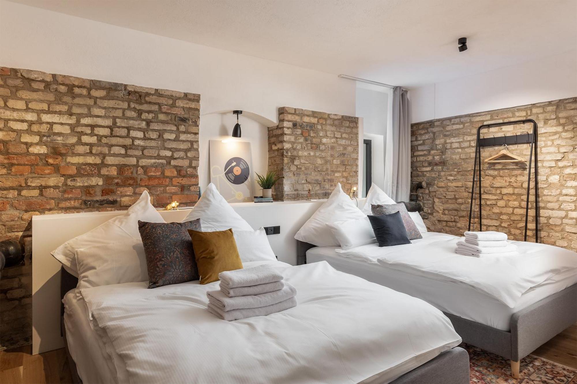 Coolest In Berlin, Easy Check-in, Big & Cozy, Near Center - Especially For Groups! Berlijn